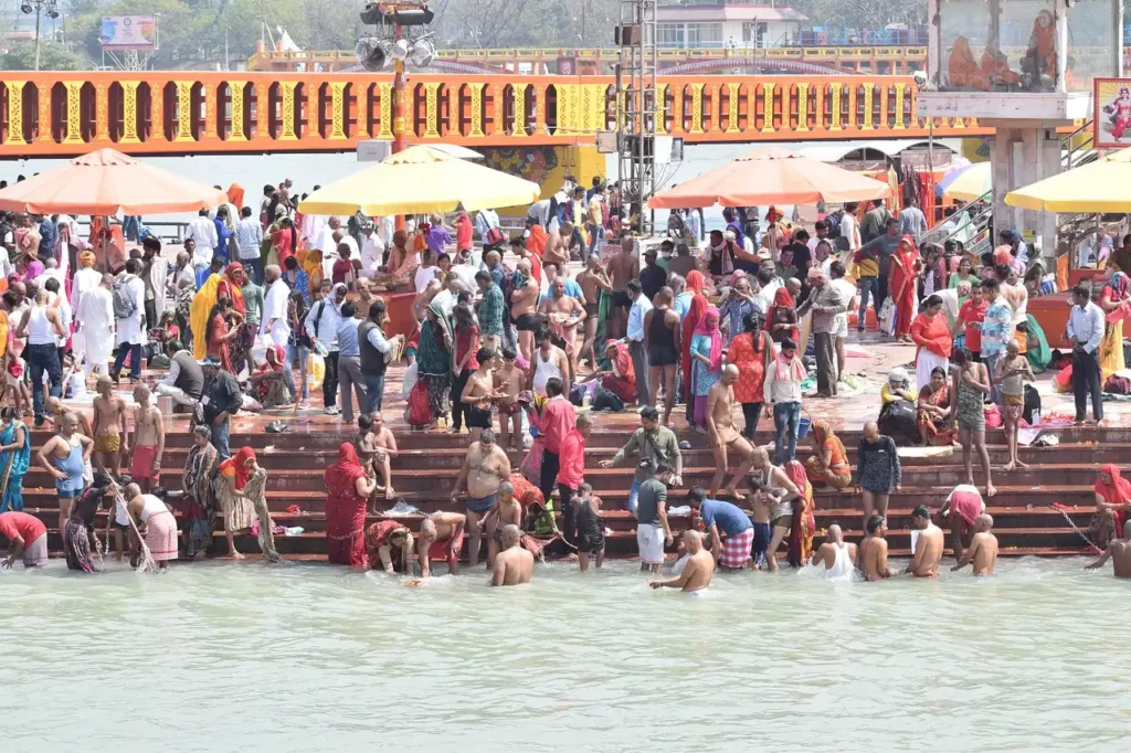 kumbh mela bathing